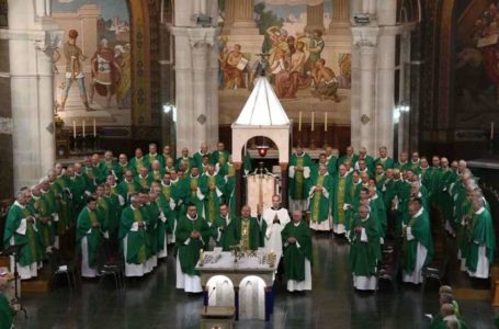 Pédophilie dans l’Eglise : les évêques votent le principe d’une « somme forfaitaire » pour les victimes