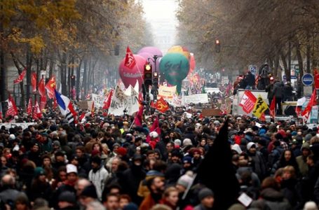 France: le ton monte au 11e jour de grève contre la réforme des retraites