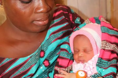 Au Bénin, un bracelet pour surveiller les bébés en sous-poids