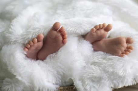 USA : des jumeaux naissent au cours de deux années et deux décennies différentes.