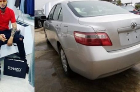 Il offre une voiture à son père qui a vendu sa moto il y a des années pour sauver son œil