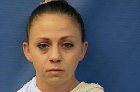 Etats-Unis : une policière se trompe d&rsquo;appartement et abat son voisin