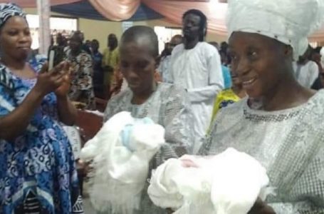 Un couple nigérian accueille des jumeaux 31 ans après leur mariage