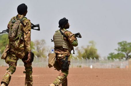 Burkina: trois gendarmes tués par l&rsquo;explosion d&rsquo;un engin artisanal dans le Nord-Ouest