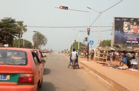 Abengourou : « Un petit pompier » battu par les fils de son amante et jeté hors de la cour