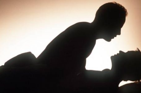 «Je couche avec mon fils chaque mercredi pour maintenir sa richesse», avoue une mère