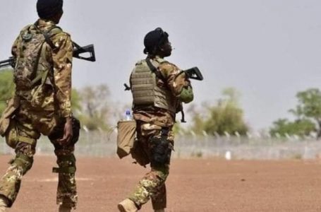 Coup d’Etat au Mali ? plusieurs ministres arrêtés par des soldats armés, l’ORTM évacuée… le point de la situation