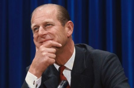 Prince Philip : 99 ans, 143 pays et une épouse très célèbre